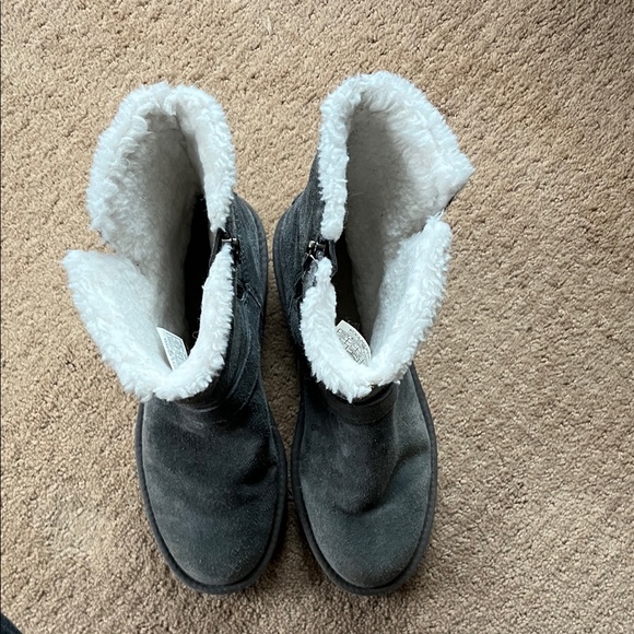 UGG Koolaburra Gray Suede fleece lined Boots - Picture 4 of 13